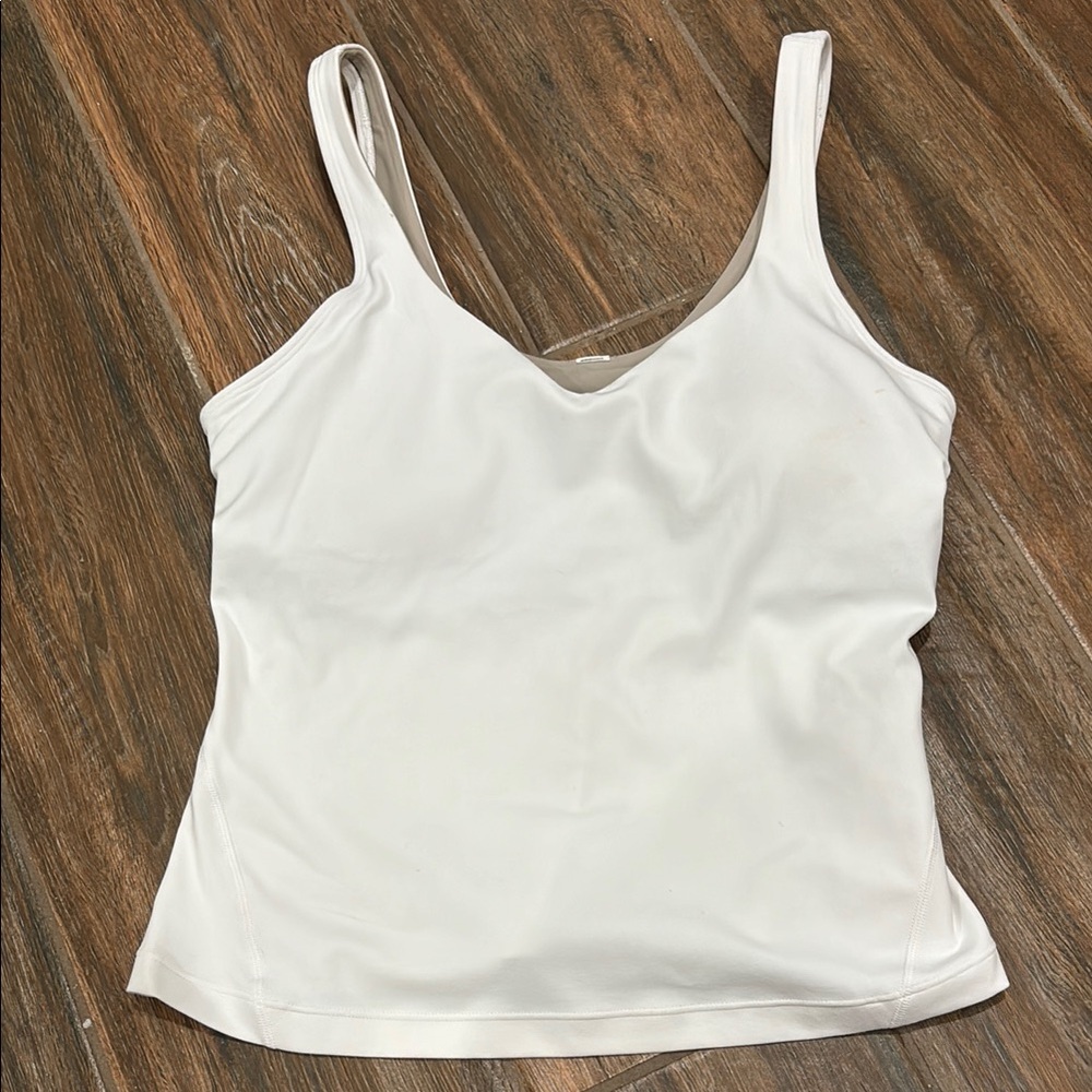 Lululemon white top( barely used)